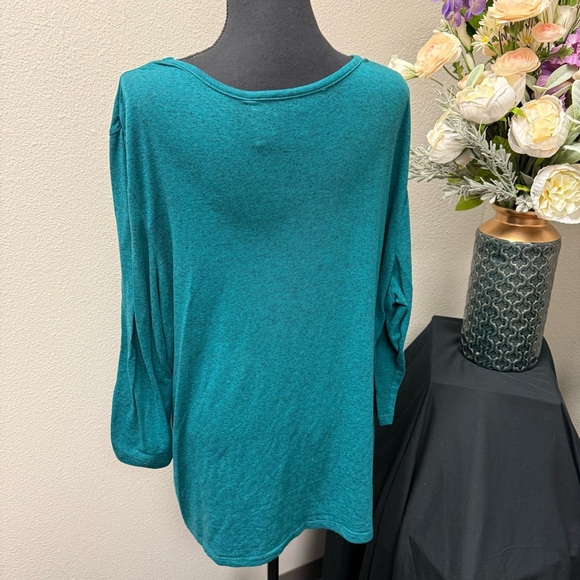 New Direction Woman 1X Teal Embellished Jewel Neckline Long Sleeve Holiday Top - Picture 4 of 8